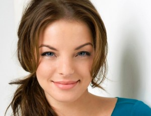 приятная девушка