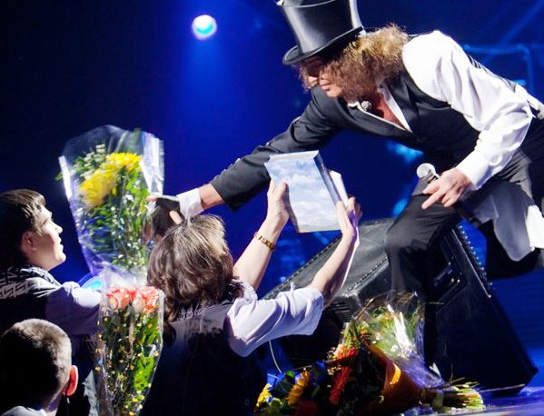 Леонтьев Леонтьев