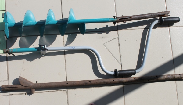 Ледобур с трубами для наращивания Ледобур с трубами для наращивания