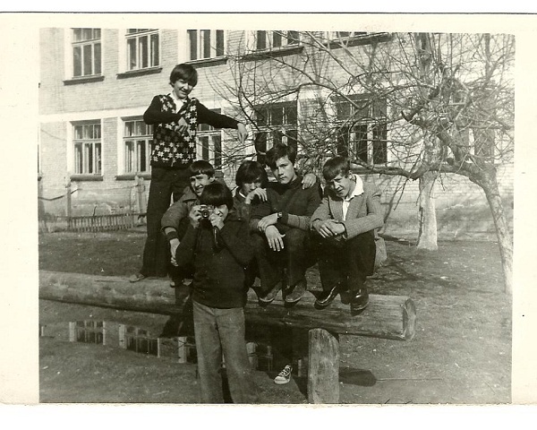 На спортивной площадке На спортивной площадке школьного двора