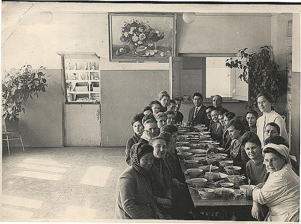 Школьная столовая Школьная столовая