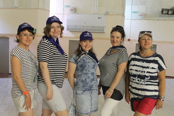 Библиотекари из Ленинградской области и из Удмуртии Библиотекари из Ленинградской области и из Удмуртии